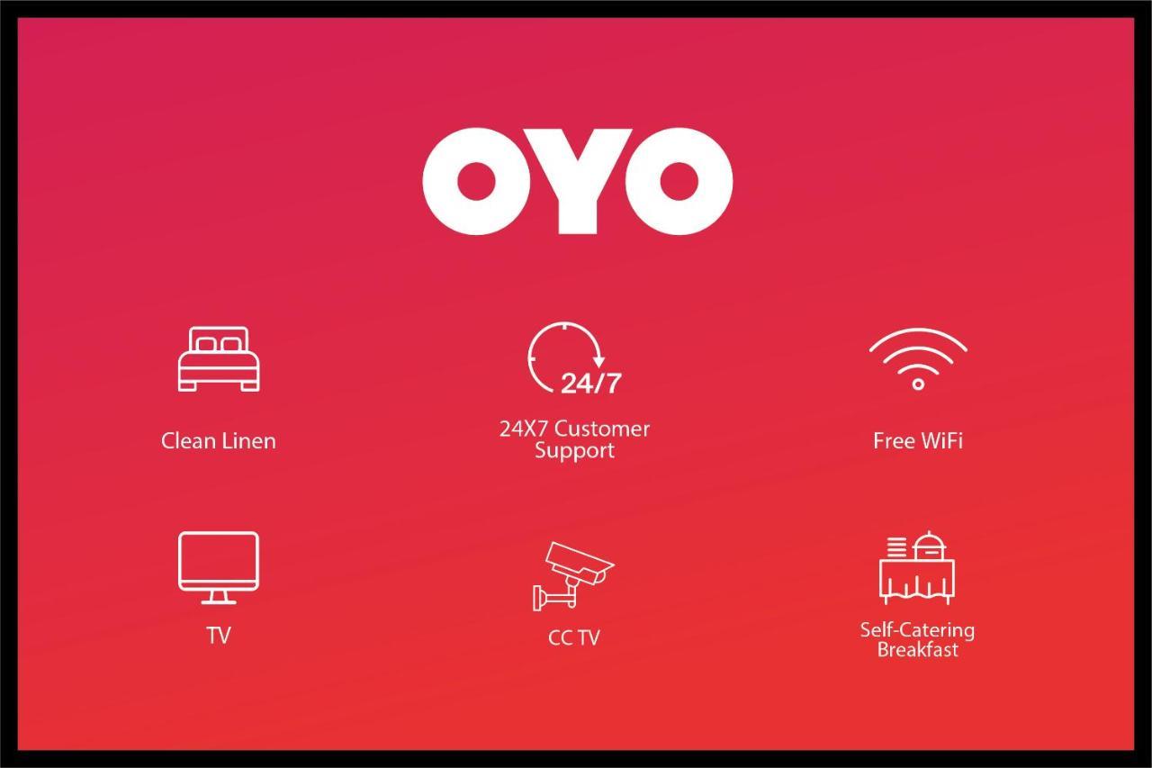 Vaccinated Staff- Oyo Townhouse 105 Khar West Station Hotell Mumbai Eksteriør bilde